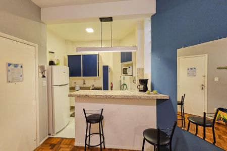 Apartamento à venda com 53m², 1 quarto e sem vagaCozinha e Área de Serviço