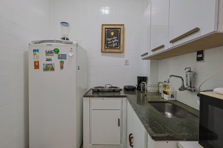 Apartamento à venda com 53m², 1 quarto e sem vaga Apartamento à venda com 53m², 1 quarto e sem vagaCozinha e Área de Serviço