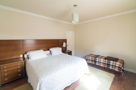 Casa à venda com 589m², 4 quartos e 3 vagas Casa à venda com 589m², 4 quartos e 3 vagasSuíte 1