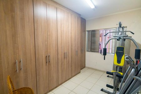 Casa à venda com 589m², 4 quartos e 3 vagas Casa à venda com 589m², 4 quartos e 3 vagasAcademia