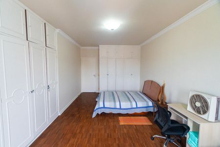 Casa à venda com 589m², 4 quartos e 3 vagas Casa à venda com 589m², 4 quartos e 3 vagasSuíte 4