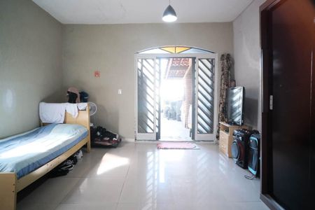 Casa à venda com 200m², 3 quartos e 3 vagasSuíte 2