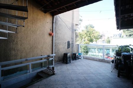 Casa à venda com 200m², 3 quartos e 3 vagasÁrea de Serviço