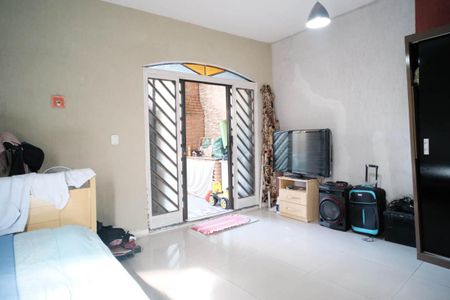 Casa à venda com 200m², 3 quartos e 3 vagasSuíte 2