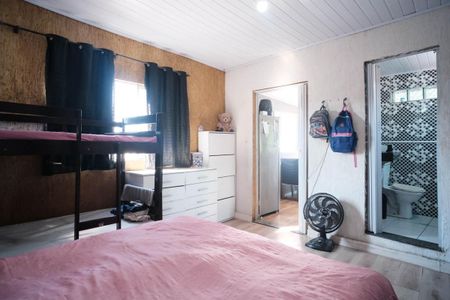 Casa à venda com 200m², 3 quartos e 3 vagasSuíte 1