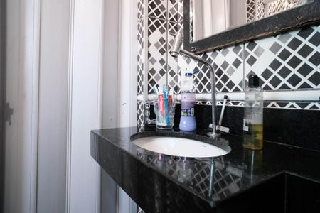 Casa à venda com 200m², 3 quartos e 3 vagasBanheiro da Suíte 1