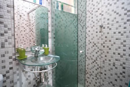 Casa à venda com 200m², 3 quartos e 3 vagasBanheiro