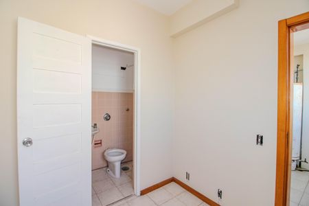 Apartamento para alugar com 180m², 3 quartos e 1 vagaÁrea de Serviço