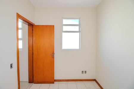 Apartamento para alugar com 180m², 3 quartos e 1 vagaÁrea de Serviço