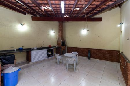 Casa para alugar com 140m², 4 quartos e 5 vagas Casa para alugar com 140m², 4 quartos e 5 vagasQuintal