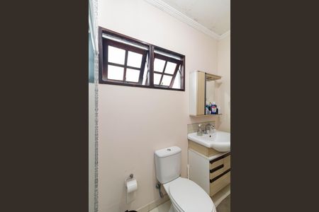 Casa para alugar com 140m², 4 quartos e 5 vagas Casa para alugar com 140m², 4 quartos e 5 vagasBanheiro 2