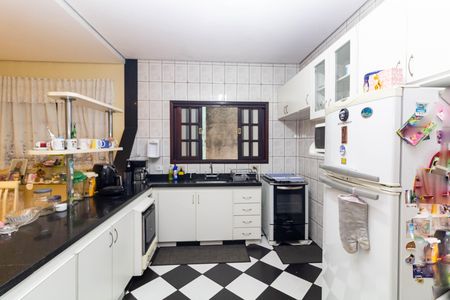 Casa para alugar com 140m², 4 quartos e 5 vagas Casa para alugar com 140m², 4 quartos e 5 vagasCozinha