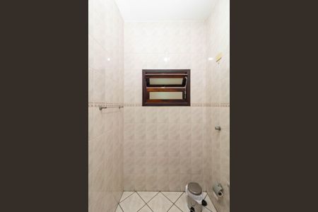 Casa para alugar com 140m², 4 quartos e 5 vagas Casa para alugar com 140m², 4 quartos e 5 vagasBanheiro 3