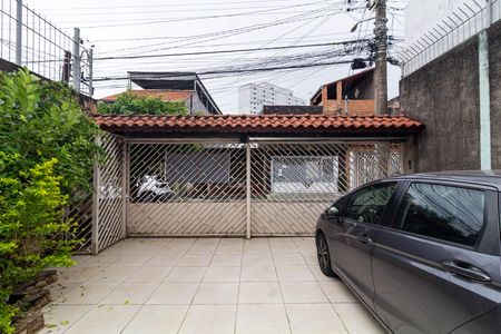 Casa para alugar com 140m², 4 quartos e 5 vagas Casa para alugar com 140m², 4 quartos e 5 vagasGaragem