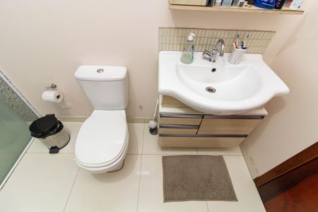 Casa para alugar com 140m², 4 quartos e 5 vagas Casa para alugar com 140m², 4 quartos e 5 vagasBanheiro 2