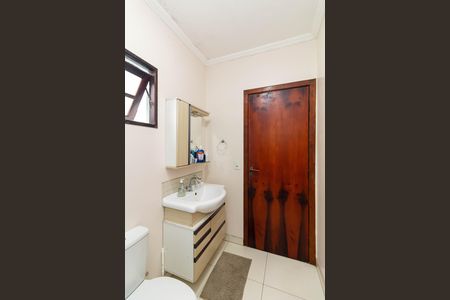 Casa para alugar com 140m², 4 quartos e 5 vagas Casa para alugar com 140m², 4 quartos e 5 vagasBanheiro 2