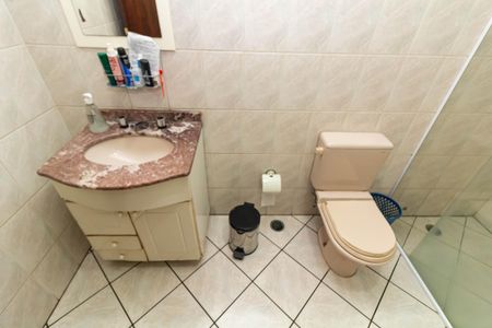 Casa para alugar com 140m², 4 quartos e 5 vagas Casa para alugar com 140m², 4 quartos e 5 vagasBanheiro