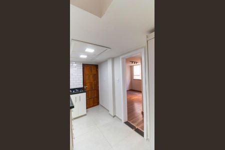 Apartamento à venda com 65m², 2 quartos e 1 vaga Apartamento à venda com 65m², 2 quartos e 1 vagaCozinha