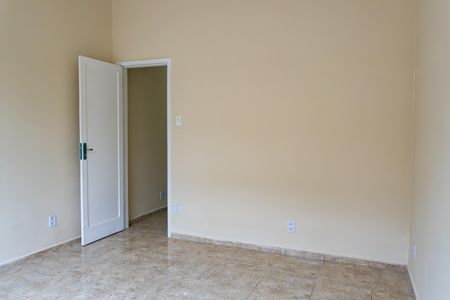 Casa à venda com 117m², 2 quartos e 1 vaga