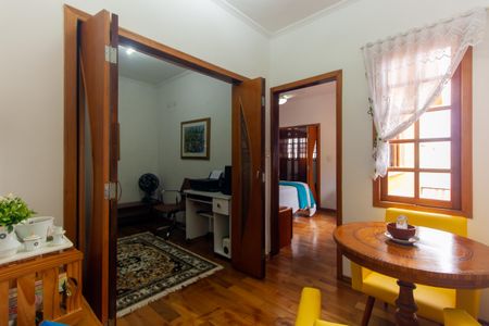 Casa à venda com 300m², 6 quartos e 3 vagasHall