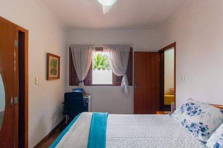 Casa à venda com 300m², 6 quartos e 3 vagasSuíte