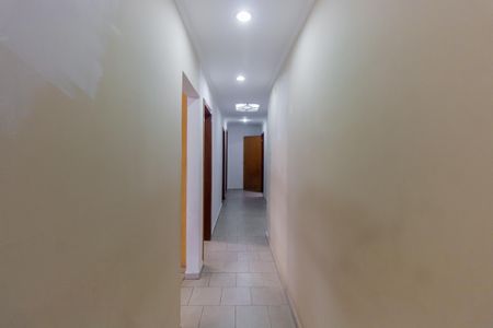 Casa à venda com 300m², 6 quartos e 3 vagasCasa 2 - Corredor