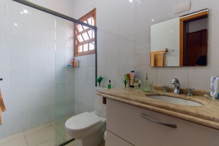 Casa à venda com 300m², 6 quartos e 3 vagasBanheiro da Suíte