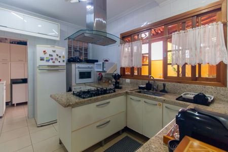 Casa à venda com 300m², 6 quartos e 3 vagasCozinha