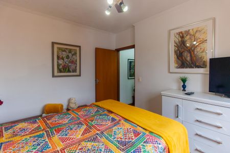 Casa à venda com 300m², 6 quartos e 3 vagasQuarto 2