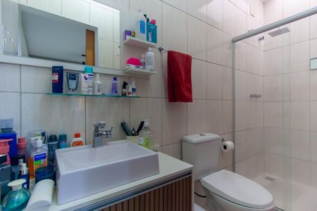 Casa à venda com 300m², 6 quartos e 3 vagasCasa 2 - Banheiro da Suíte