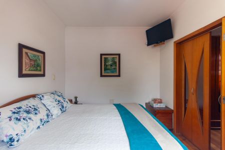 Casa à venda com 300m², 6 quartos e 3 vagasSuíte