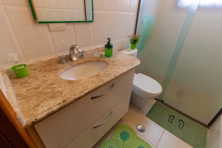 Casa à venda com 300m², 6 quartos e 3 vagasBanheiro 