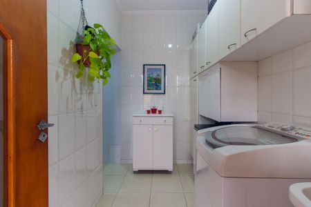 Casa à venda com 300m², 6 quartos e 3 vagasÁrea de Serviço