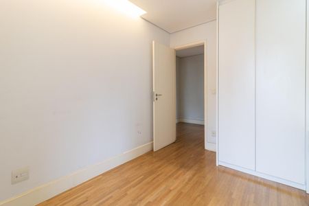 Apartamento à venda com 104m², 3 quartos e 2 vagas Apartamento à venda com 104m², 3 quartos e 2 vagasQuarto 2