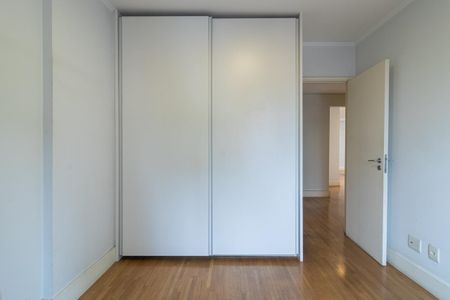 Apartamento à venda com 104m², 3 quartos e 2 vagas Apartamento à venda com 104m², 3 quartos e 2 vagasQuarto 1