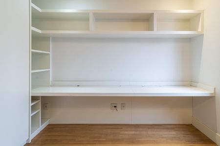 Apartamento à venda com 104m², 3 quartos e 2 vagas Apartamento à venda com 104m², 3 quartos e 2 vagasQuarto 2