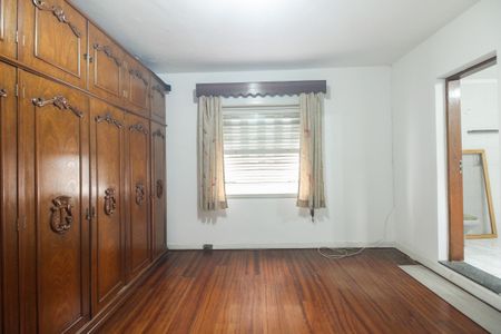 Casa à venda com 125m², 3 quartos e 2 vagasSuíte