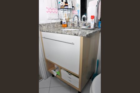 Apartamento para alugar com 84m², 3 quartos e 2 vagas Apartamento para alugar com 84m², 3 quartos e 2 vagasBanheiro Social