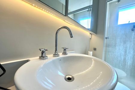 Apartamento à venda com 100m², 3 quartos e 2 vagasBanheiro 