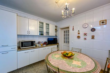 Apartamento para alugar com 223m², 3 quartos e 3 vagasCozinha