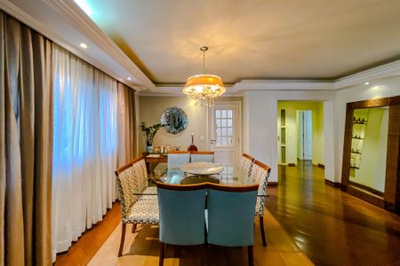 Apartamento para alugar com 223m², 3 quartos e 3 vagasSala