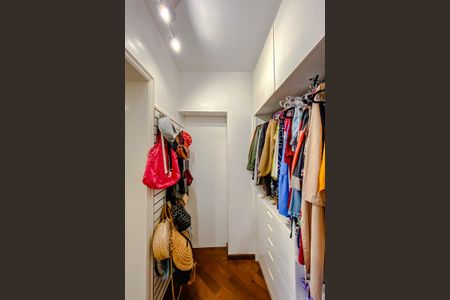 Apartamento para alugar com 223m², 3 quartos e 3 vagasQuarto 2 - Suíte