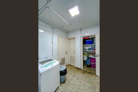 Apartamento para alugar com 223m², 3 quartos e 3 vagasÁrea de Serviço