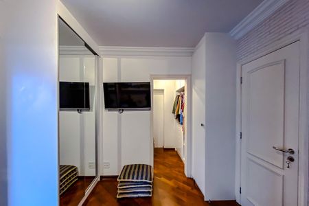 Apartamento para alugar com 223m², 3 quartos e 3 vagasQuarto 2 - Suíte