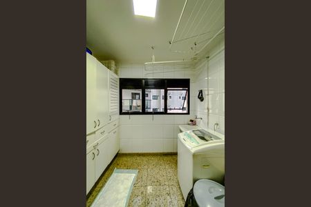 Apartamento para alugar com 223m², 3 quartos e 3 vagasÁrea de Serviço