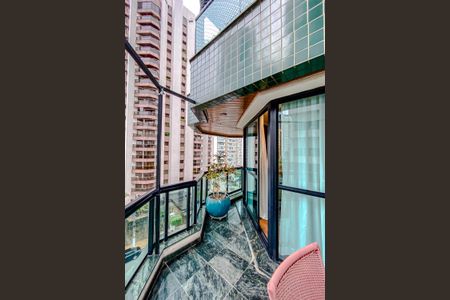 Apartamento para alugar com 223m², 3 quartos e 3 vagasVaranda da Sala