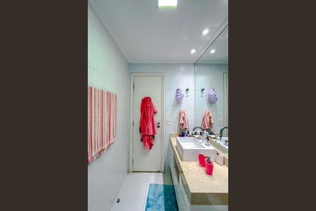 Apartamento para alugar com 223m², 3 quartos e 3 vagasBanheiro da Suíte 1