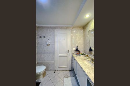 Apartamento para alugar com 223m², 3 quartos e 3 vagasBanheiro da Suíte 3