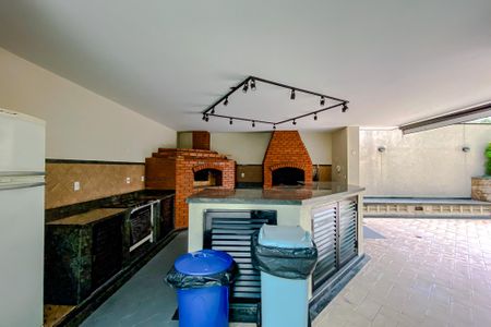 Apartamento para alugar com 223m², 3 quartos e 3 vagasÁrea comum - Churrasqueira