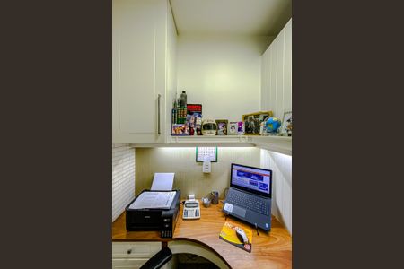 Apartamento para alugar com 223m², 3 quartos e 3 vagasEscritório